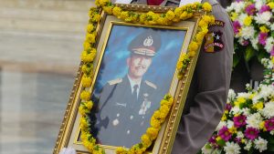 UPACARA PEMAKAMAN Mayor Jenderal Polisi Purnawirawan Drs. I Gusti Made Putera Astaman 1