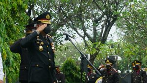 UPACARA PEMAKAMAN Mayor Jenderal Polisi Purnawirawan Drs. I Gusti Made Putera Astaman 3