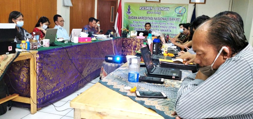 REAKREDITASI PROGRAM STUDI PENDIDIKAN AGAMA HINDU SEKOLAH TINGGI AGAMA HINDU DHARMA NUSANTARA JAKARTA 4